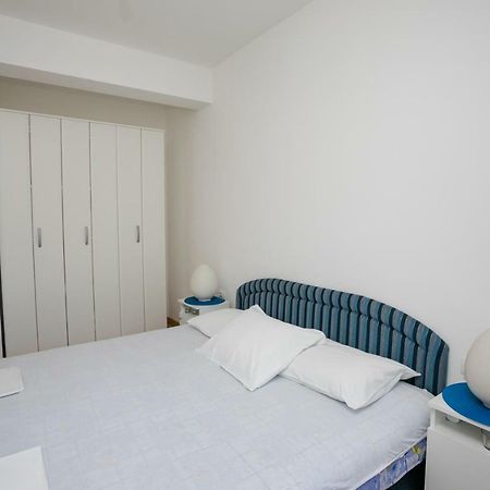 Apartment With Sea View 拉法洛维奇 外观 照片
