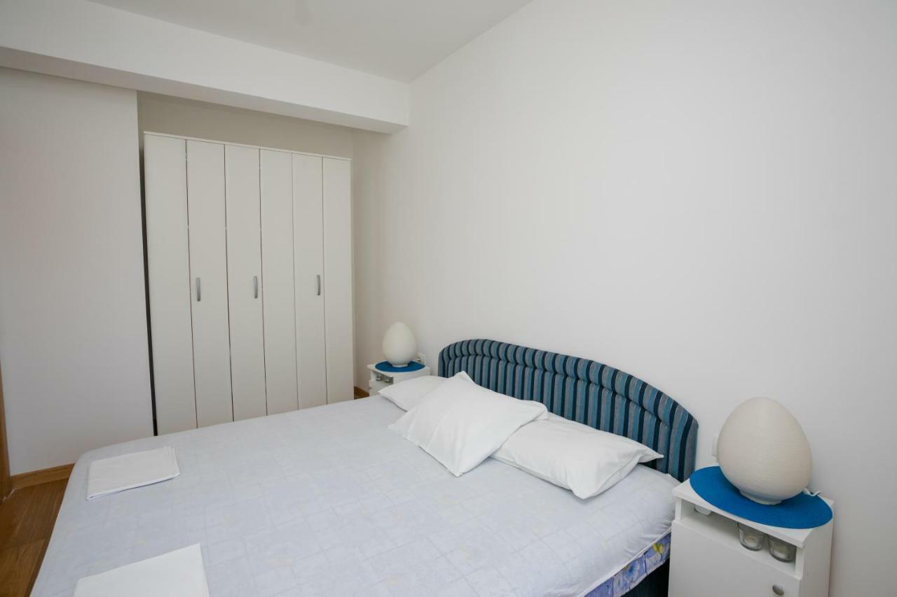 Apartment With Sea View 拉法洛维奇 外观 照片